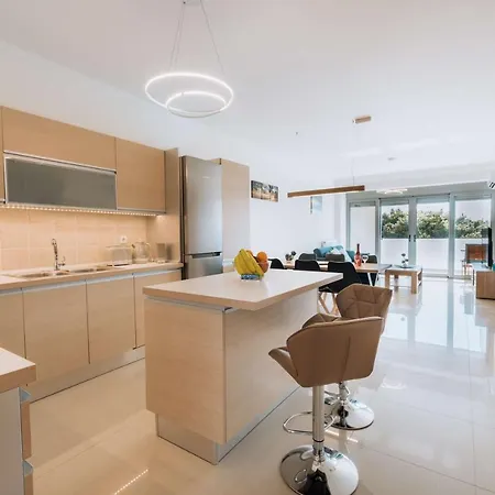 Rhodes Port Haven * Rhodes City